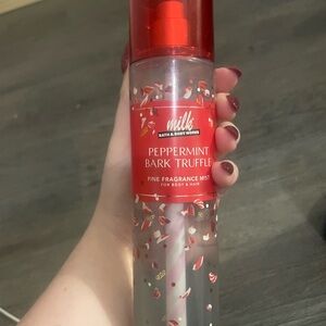 Discontinued Milk Bath & Body Works Peppermint Bark Truffle Fine Fragrance Mist